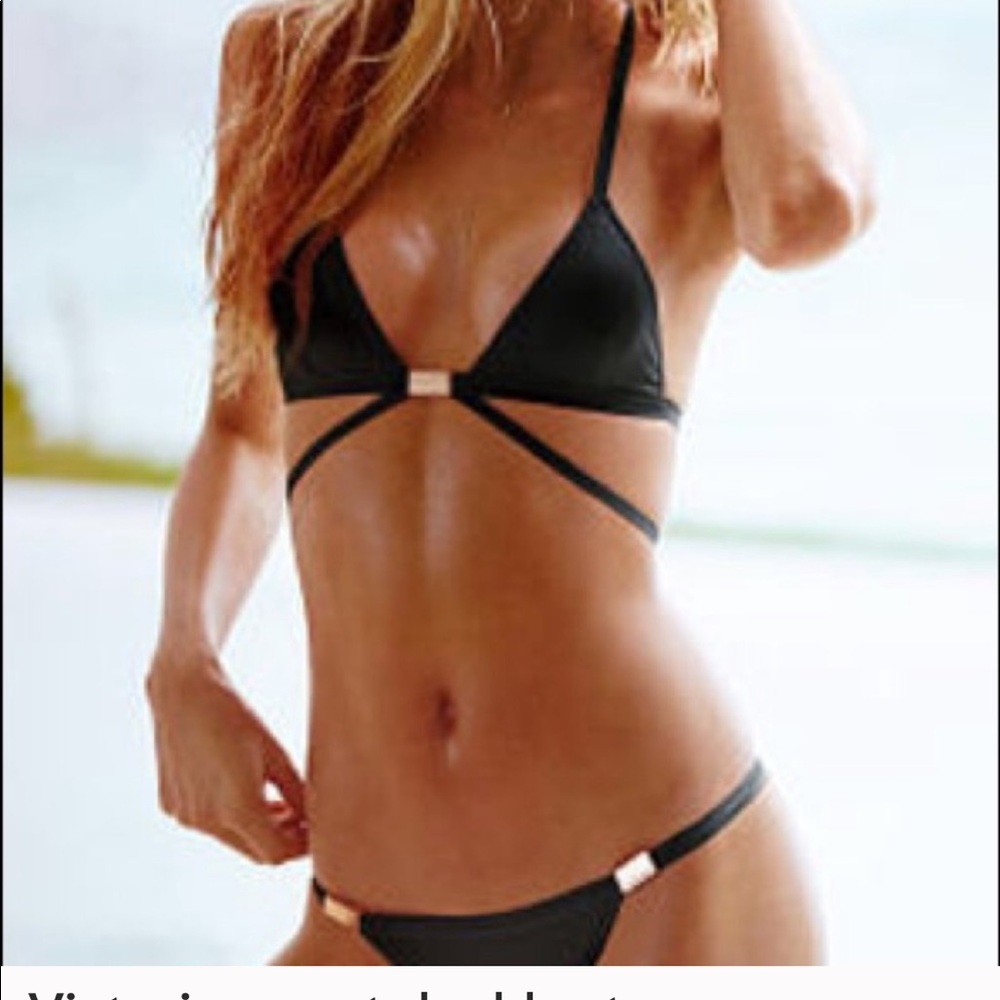 Looking for this top!!!!